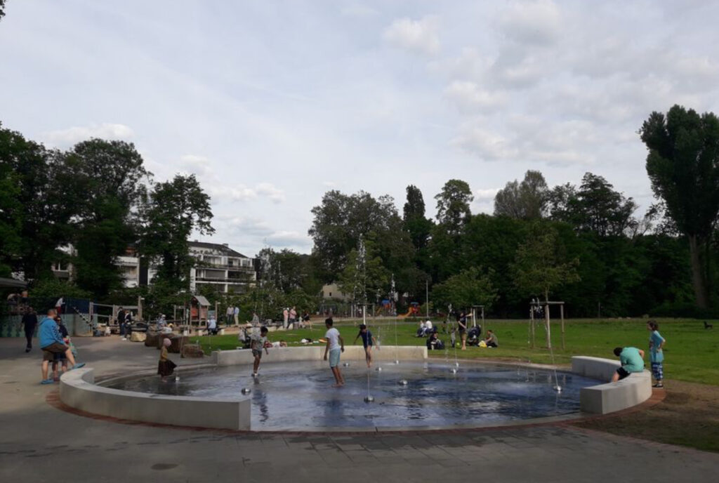 Wasserspielplatz – Water playground for hot days in Düsseldorf