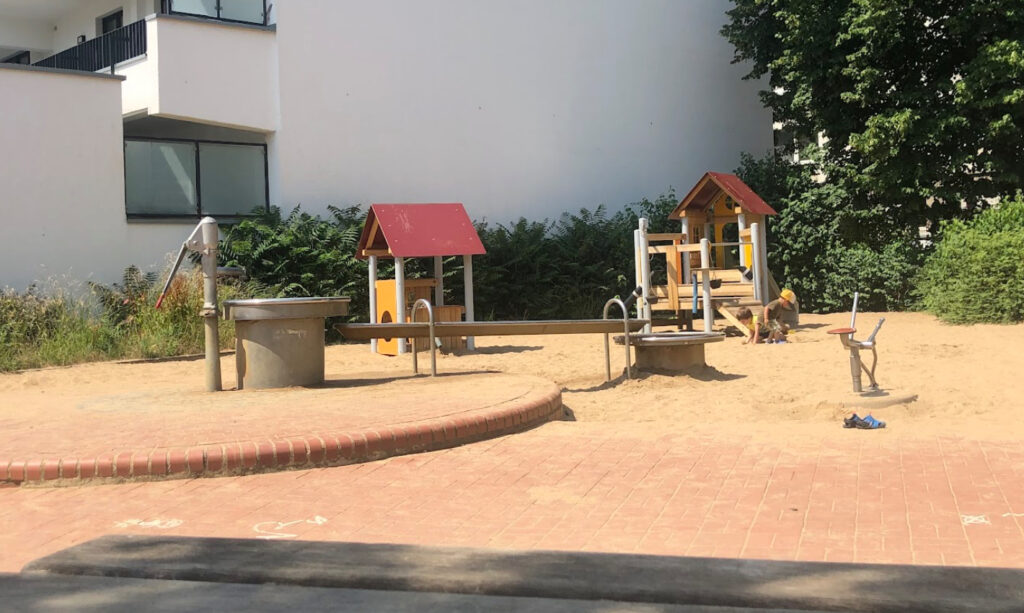 Playground Hohenzollernstraße – Compact space in city center