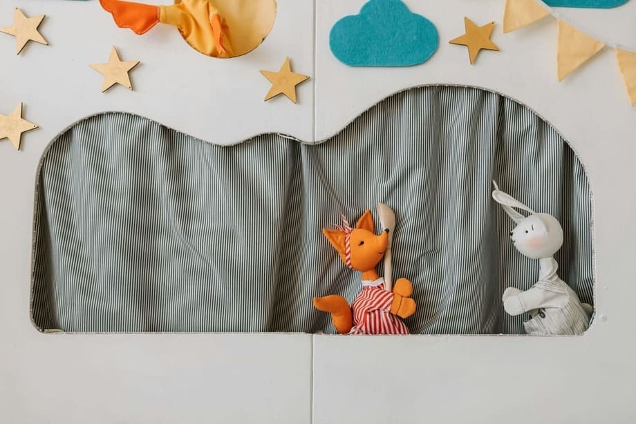 a photo of a puppet theatre stage - a cover image for the "Theater for kids in Düsseldorf " guide