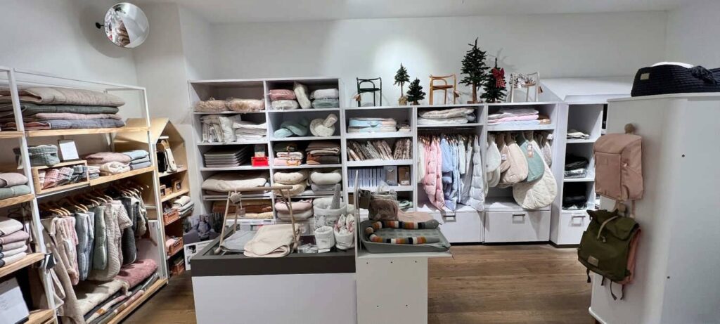 Baby Kochs is a high-end children’s store in Düsseldorf offering fashion, toys, furniture, and accessories
