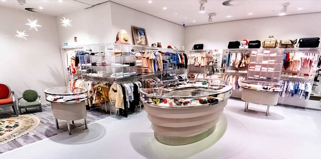 Barbara Frères is a premium children’s boutique offering a curated selection of high-quality fashion, accessories, and home decor for babies and kids in Dusseldorf