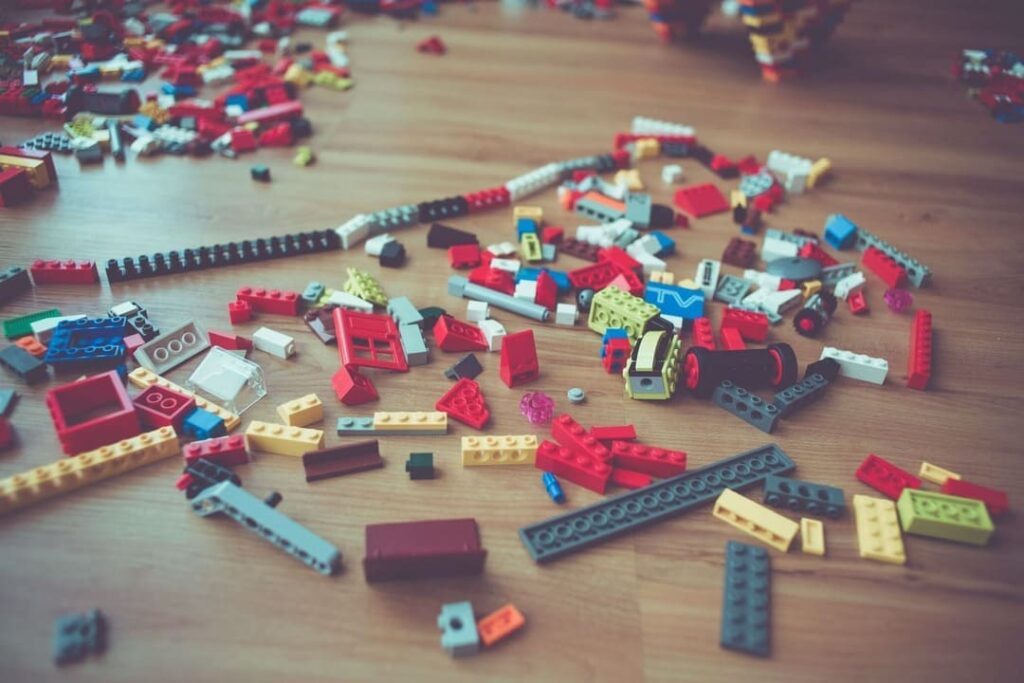 Montessori parenting and toy organization — understanding the importance of simplifying play spaces for independent learning