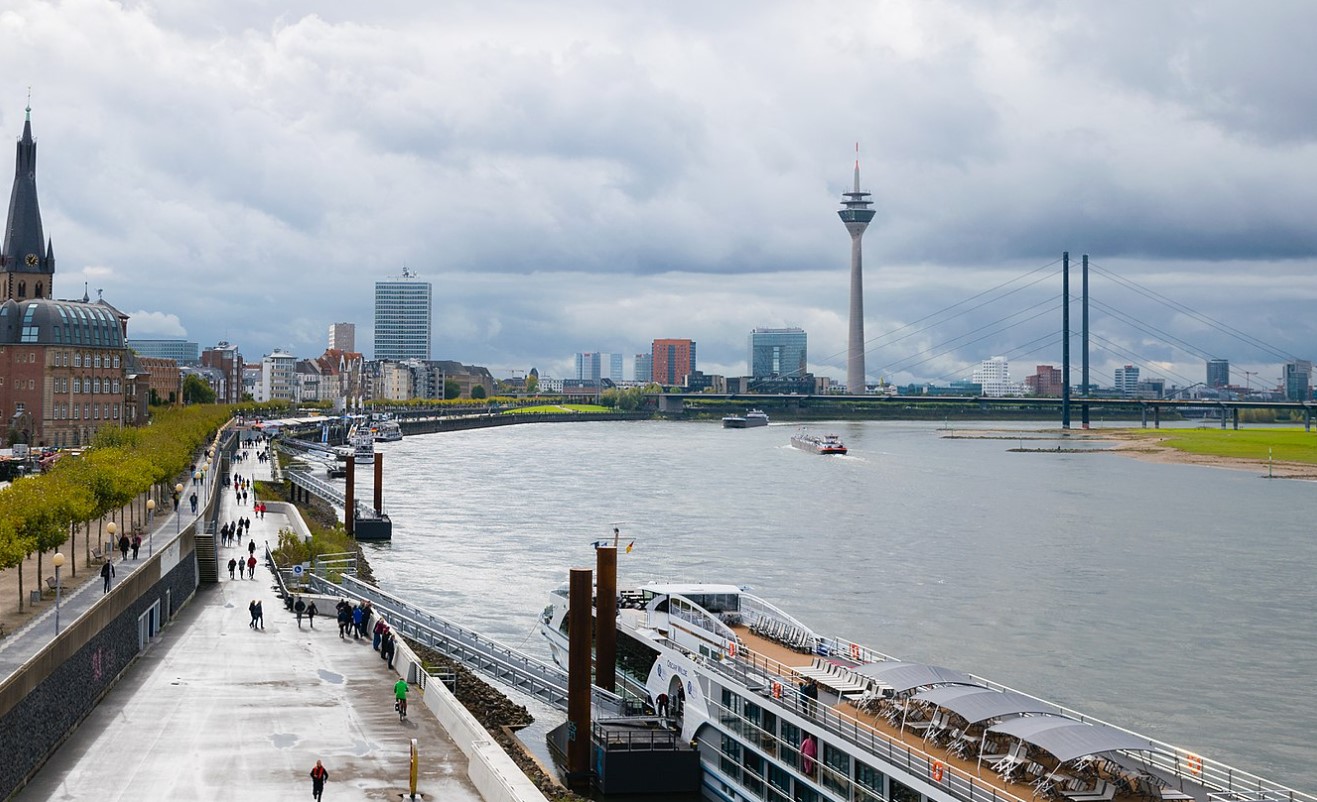 a picturesque view of Düsseldorf - a cover image for the article exploring the best things to do in Düsseldorf with kids